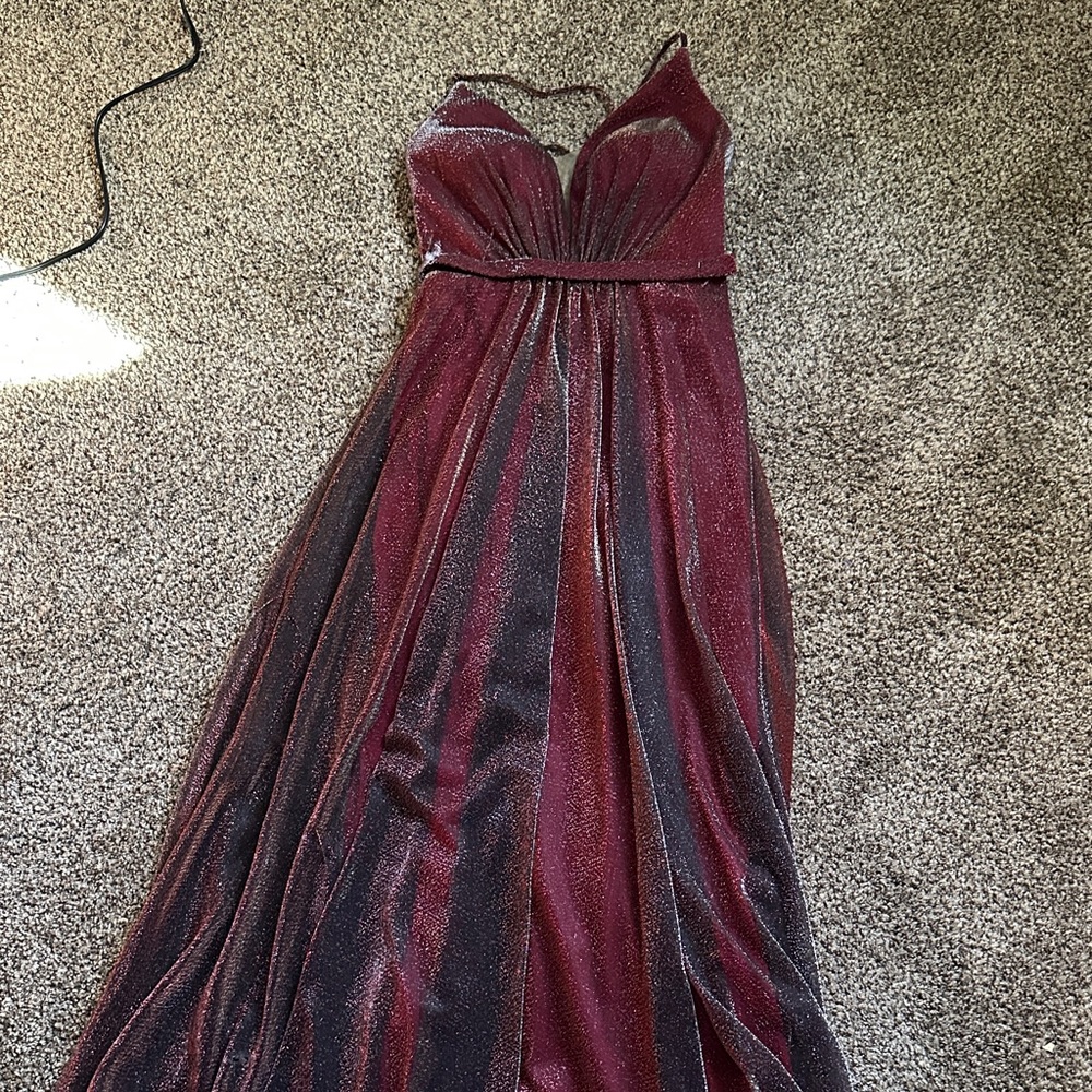 Elegant Burgundy Evening Gown- size 1/2 perfect for prom
